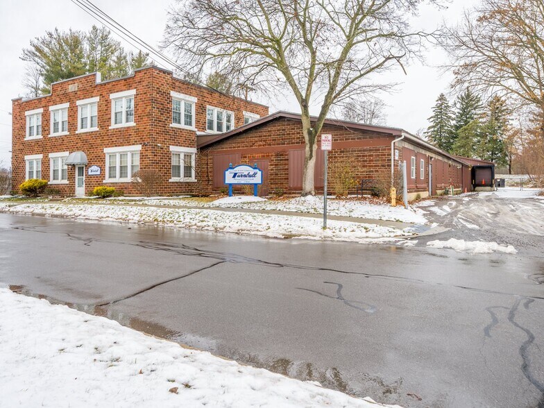 More Photos Of 50 Franklin St, Batavia Flex For Sale