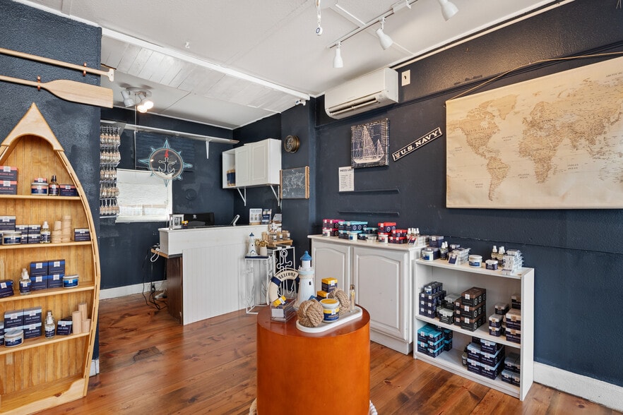 More Photos Of 45 Randall St, Annapolis Storefront For Sale