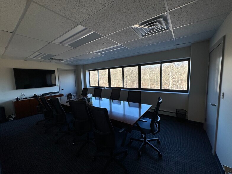 More Photos Of 301 Fields Ln, Brewster Village Research And Development For Lease