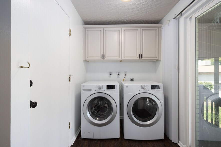 More Photos Of 270 E 5100 S, Washington Terrace Multifamily For Sale