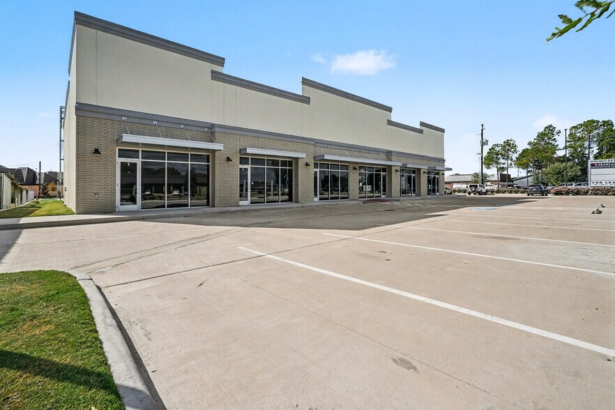 Primary Photo Of 3520 E Walnut St, Pearland General Retail For Lease