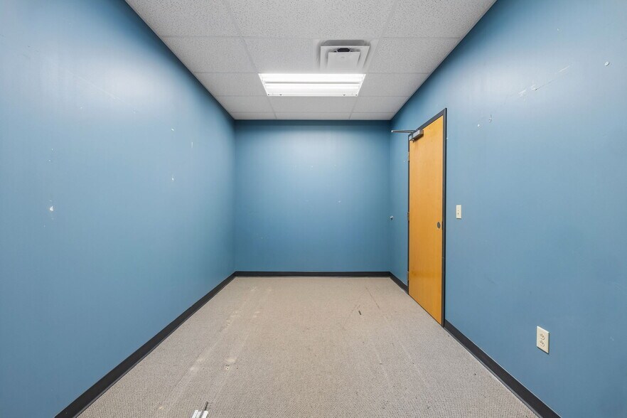 More Photos Of 1718 Charlotte Ave, Nashville Medical For Lease