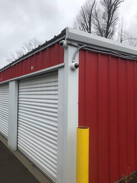 More Photos Of 2292 Highway 48, Clarksville Self Storage For Sale