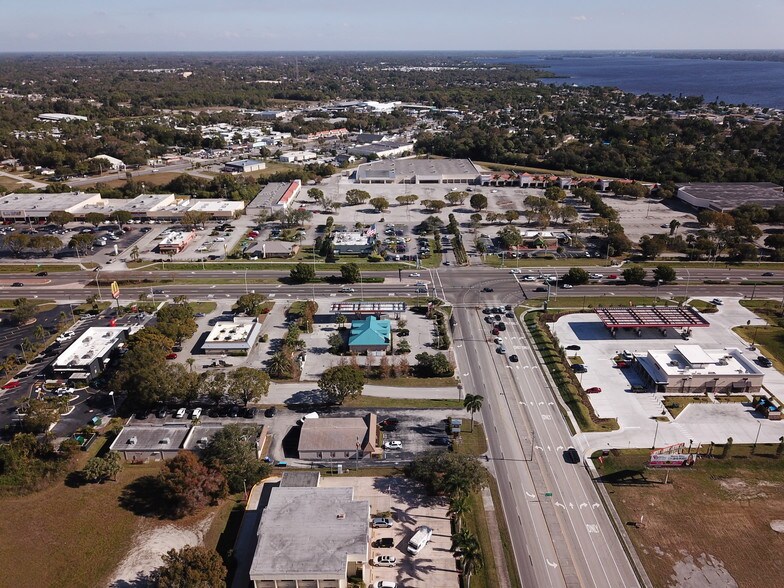 More Photos Of 13621 Cleveland Ave, North Fort Myers Convenience Store For Sale