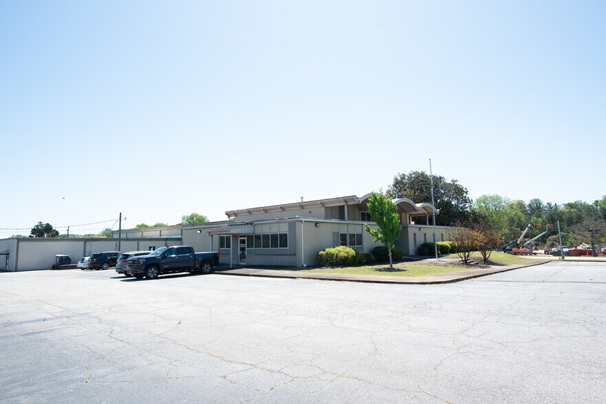 More Photos Of 110 Newton Bridge Rd, Athens Warehouse For Lease