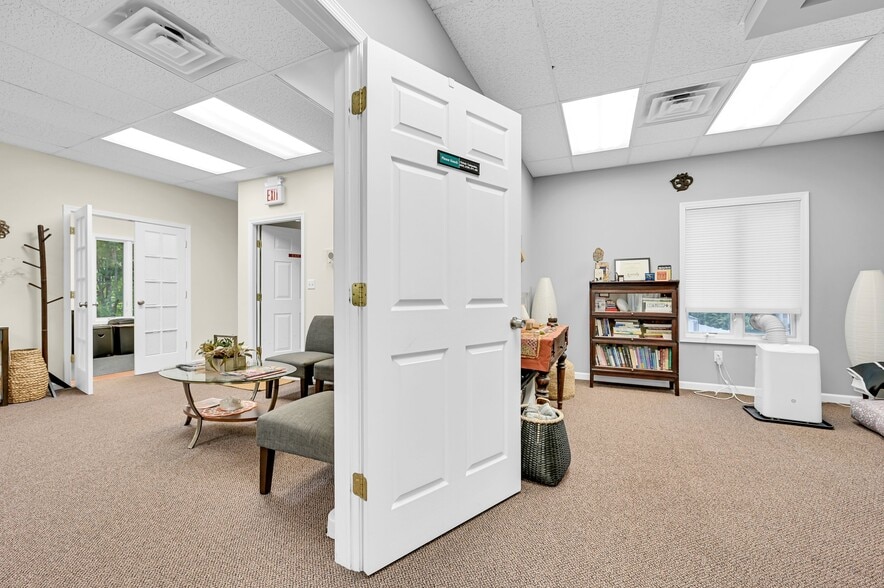 More Photos Of 21 Orchard St, Denville Medical For Lease