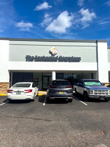 More Photos Of 10005-10075 W Hillsborough Ave, Tampa Unknown For Lease