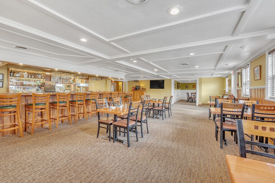 More Photos Of 1 Princeton St, Jefferson Restaurant For Sale