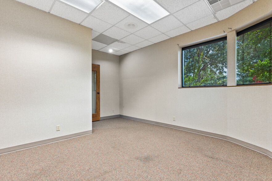 More Photos Of 915 Judson Rd, Longview Office Residential For Sale