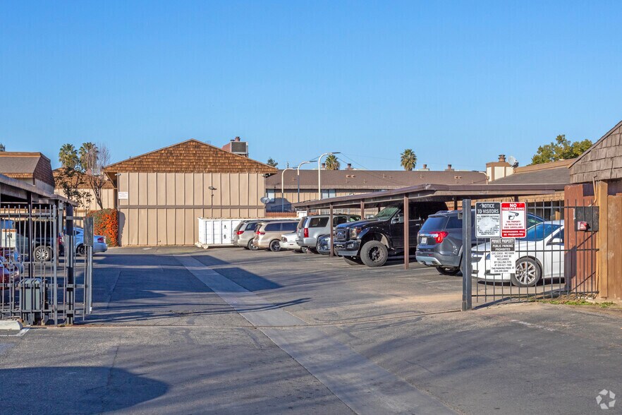 More Photos Of 1221 N Peach Ave, Fresno Apartments For Sale