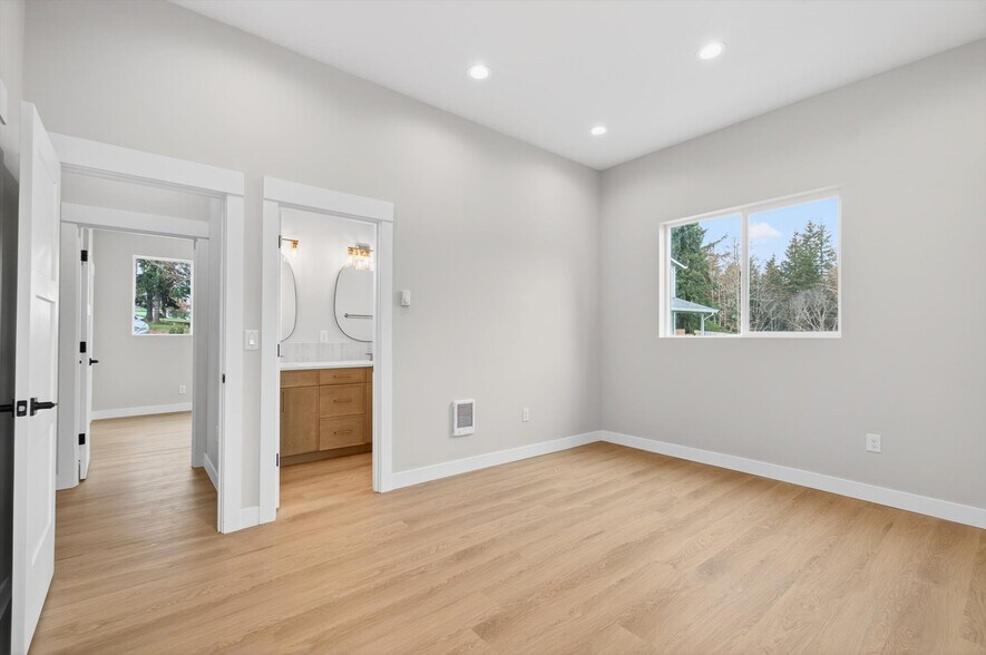 More Photos Of 11 Sun Crest Ln, Cathlamet Multifamily For Sale