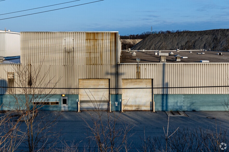 More Photos Of 4930 Buttermilk Hollow Rd, West Mifflin Manufacturing For Sale