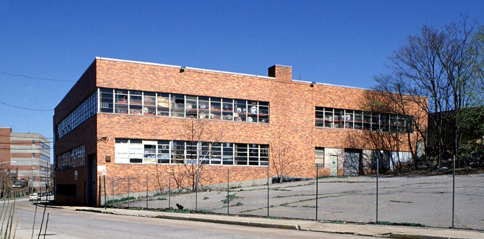 More Photos Of 80 Hartford Ave, Mount Vernon Warehouse For Lease