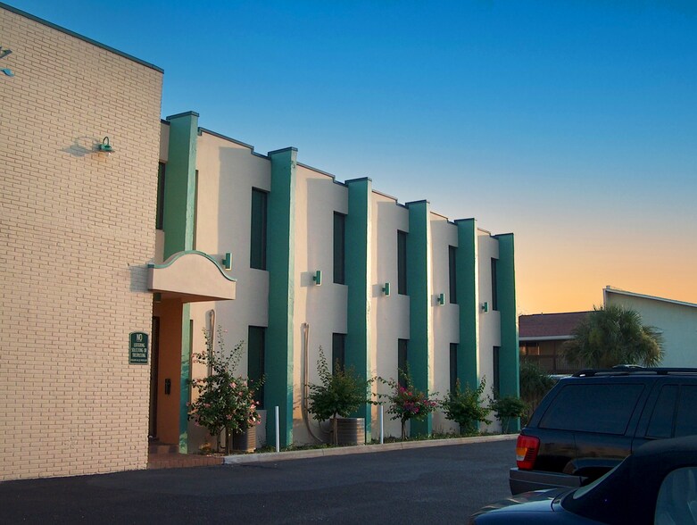 More Photos Of 476 Highway A1A, Satellite Beach Office For Sale