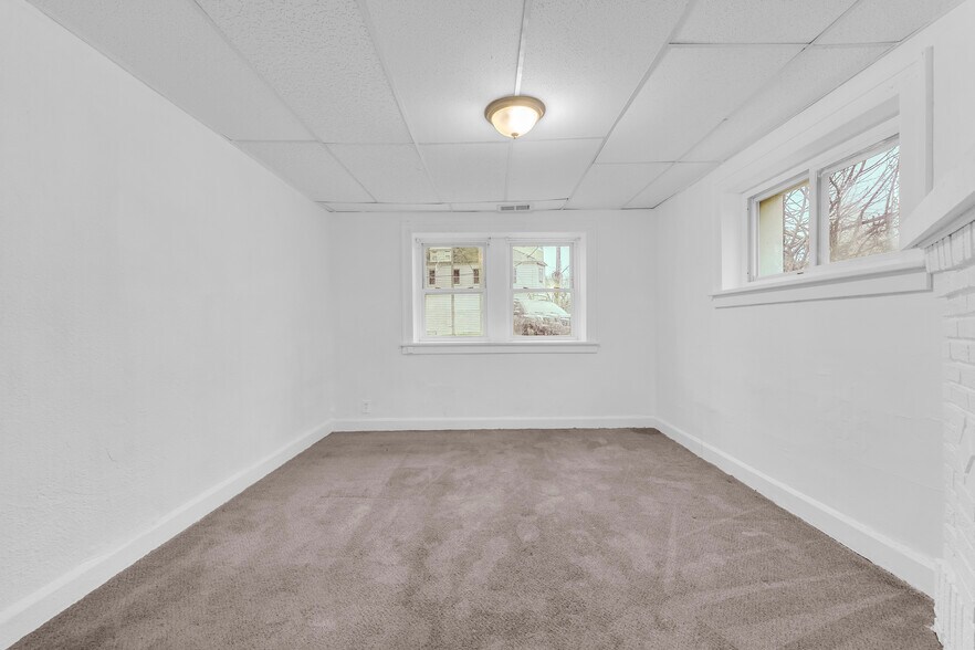 More Photos Of 976 E 70th St, Cleveland Apartments For Sale