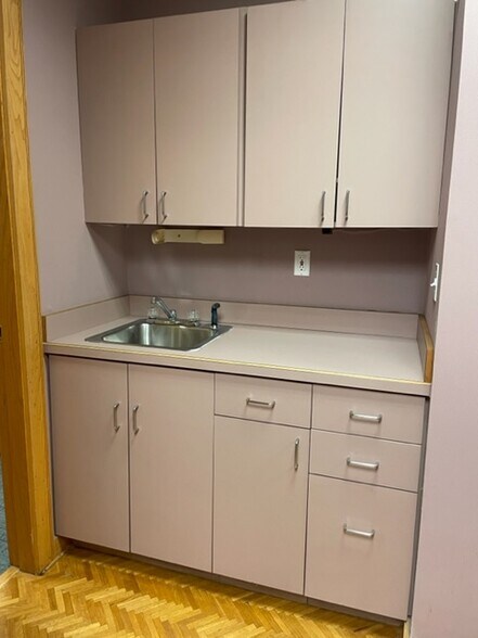More Photos Of 100 Everett Ave, Chelsea Office For Sale