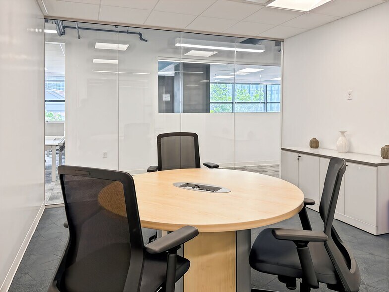 More Photos Of 7201 Wisconsin Ave, Bethesda Coworking Space