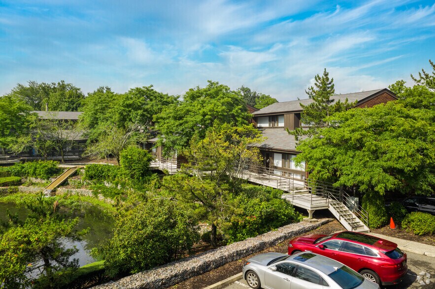 More Photos Of 1000 Lake St, Ramsey Office For Lease