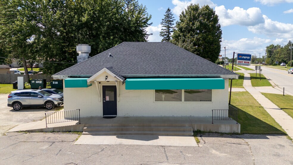 Primary Photo Of 305 W Highway St, Dodge Center General Retail For Sale