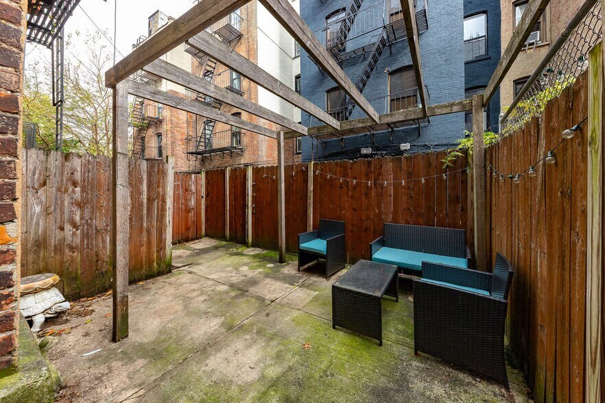 More Photos Of 423 16th St, Brooklyn Apartments For Sale