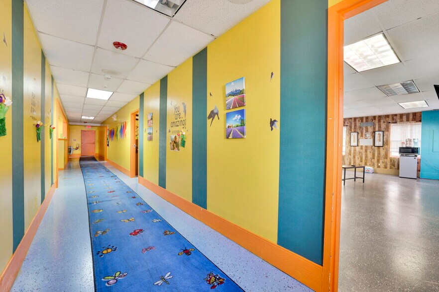 More Photos Of 1370 Lockhart Dr NW, Kennesaw Office For Lease