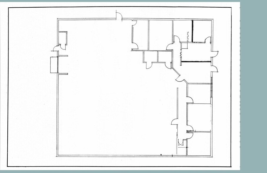More Photos Of 7103-B Crossroads Blvd, Brentwood Flex For Sale