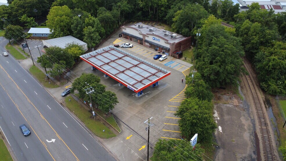 More Photos Of 3365 Moffett Rd, Mobile Convenience Store For Lease