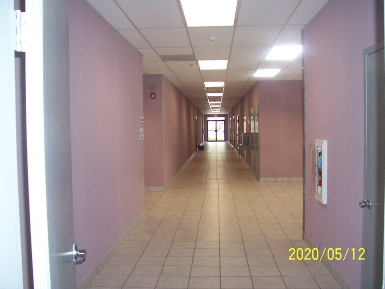 More Photos Of 1670 Whitehorse Hamilton Square Rd, Hamilton Office For Sale