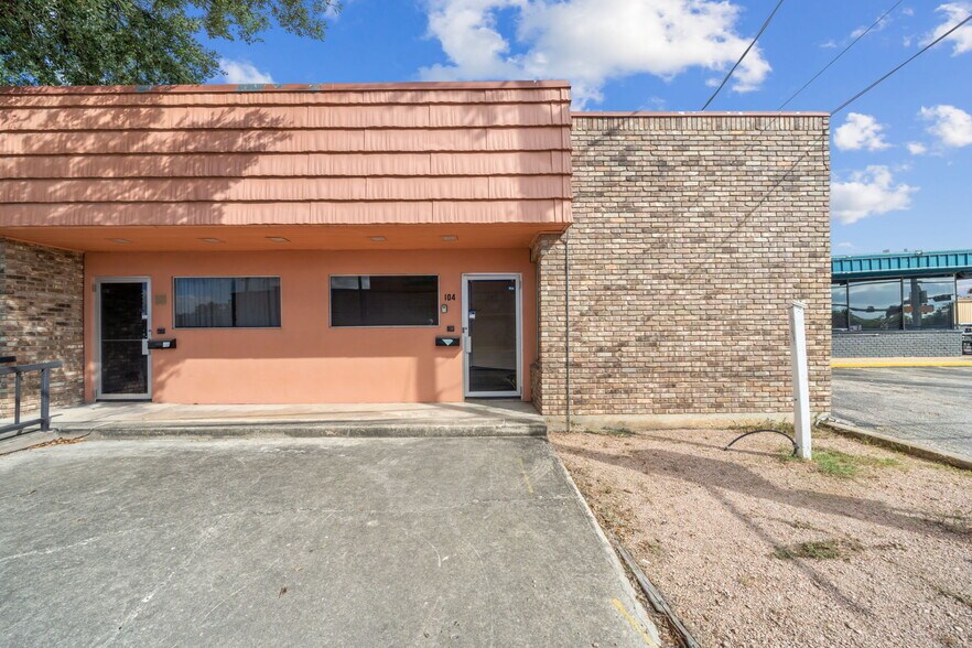 More Photos Of , San Marcos General Retail For Sale