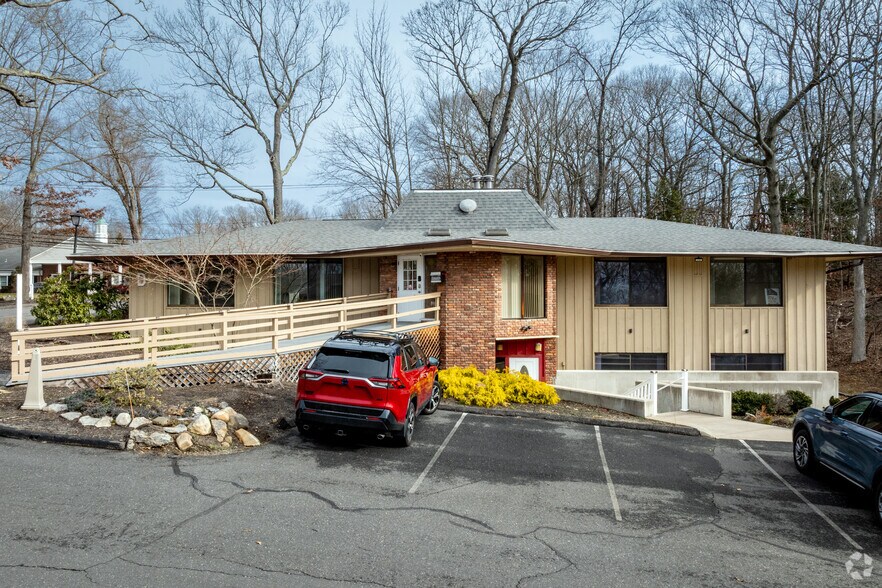 More Photos Of 640 Belle Terre Rd, Port Jefferson Medical For Lease