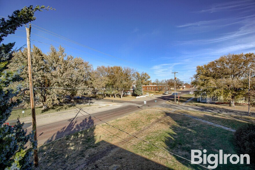 More Photos Of 1004 18th St, Belleville Apartments For Sale