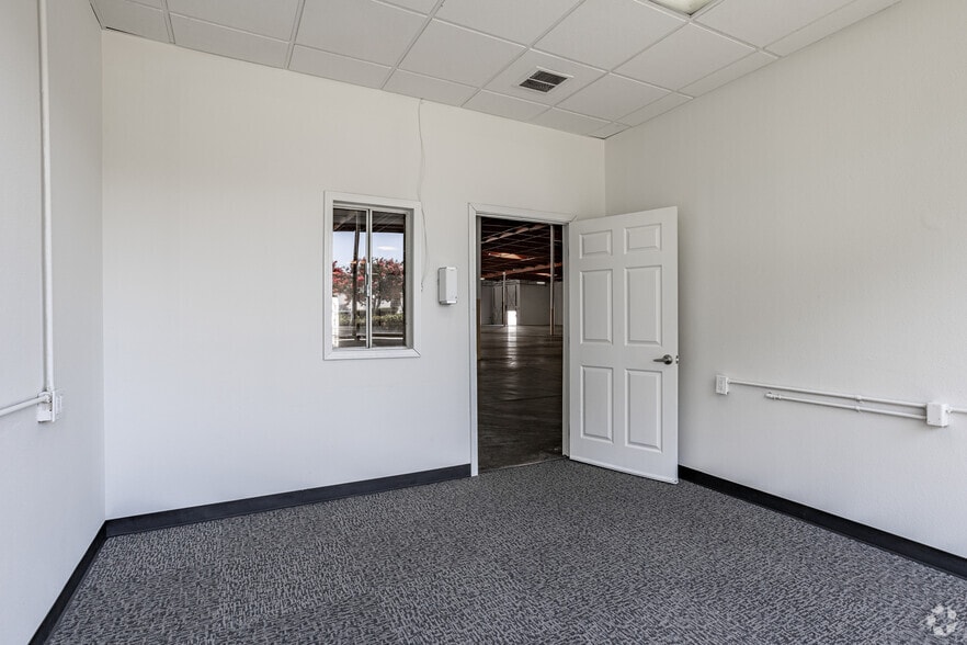 More Photos Of 1141 California Ave, Corona Warehouse For Sale
