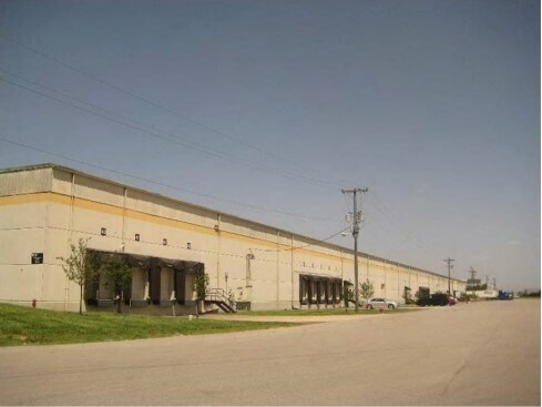 Primary Photo Of 8185-8199 National Tpke, Louisville Distribution For Lease