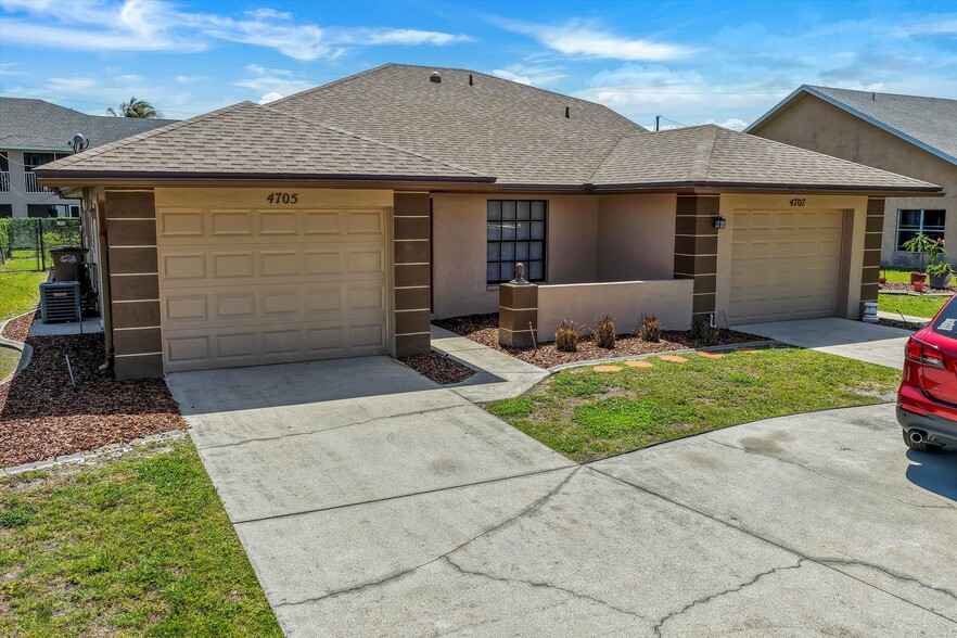 More Photos Of 4707 SW 8th Pl, Cape Coral Apartments For Sale