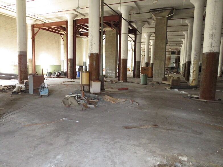 More Photos Of 224 Main St, Marseilles Industrial For Sale