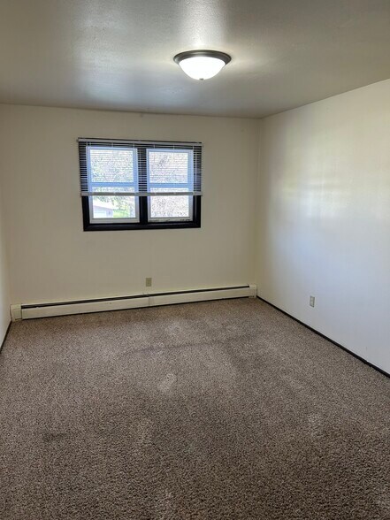 More Photos Of 201 Weed St, Fox Lake Apartments For Sale