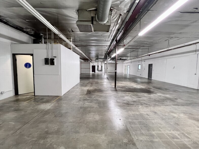 More Photos Of 144 E Santa Clara St, Arcadia Warehouse For Lease
