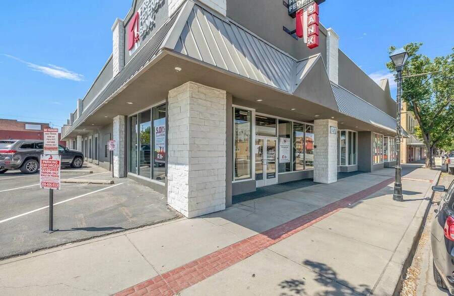 More Photos Of 1217 2nd St S, Nampa Storefront For Sale