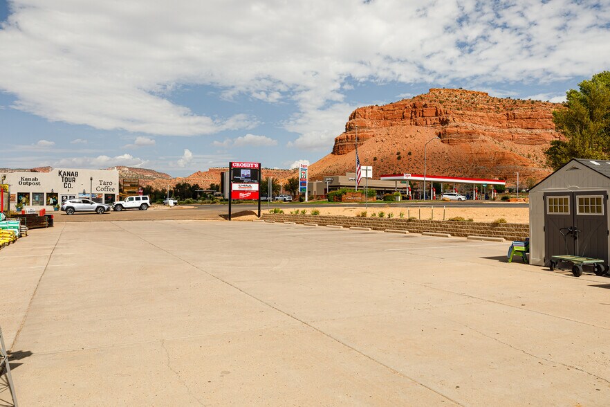 More Photos Of 723 E Highway 89, Kanab Storefront Retail Office For Sale