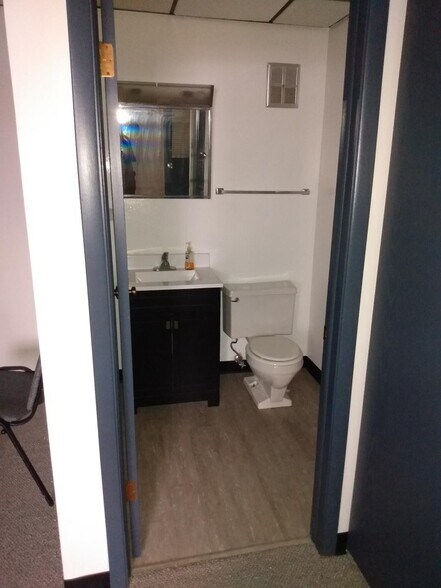 More Photos Of 701 E Irving Park Rd, Roselle Office For Lease