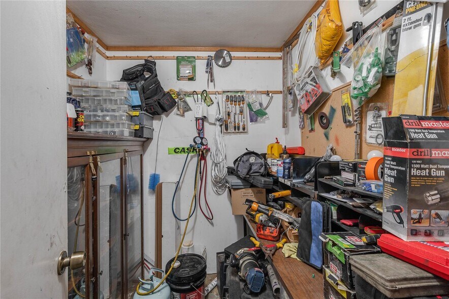 More Photos Of 1104 US Highway 17 92 W, Haines City Office For Sale