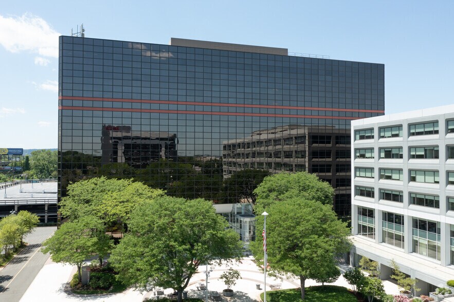 More Photos Of 250 Pehle Ave, Saddle Brook Coworking Space