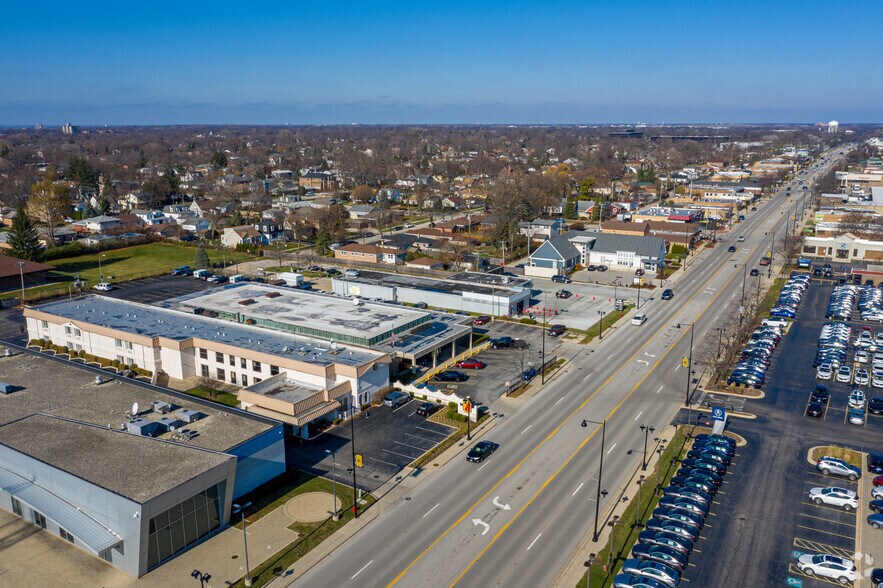 More Photos Of 9110 Waukegan Rd, Morton Grove Hotel For Sale