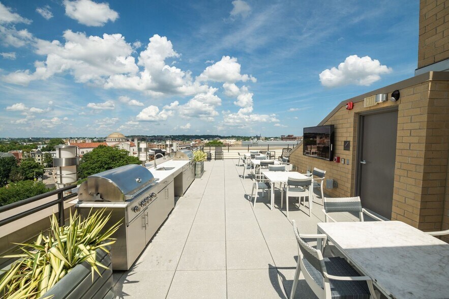 More Photos Of 3146 16th St NW, Washington Apartments For Sale