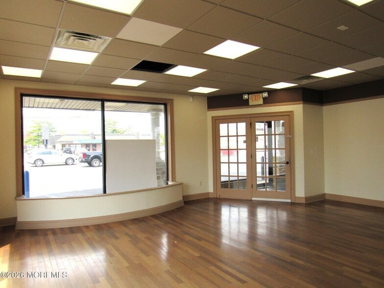 More Photos Of 1847 Hooper Ave, Toms River General Retail For Lease