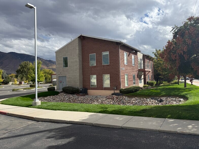 More Photos Of 11339 S 700 E, Sandy Office For Sale