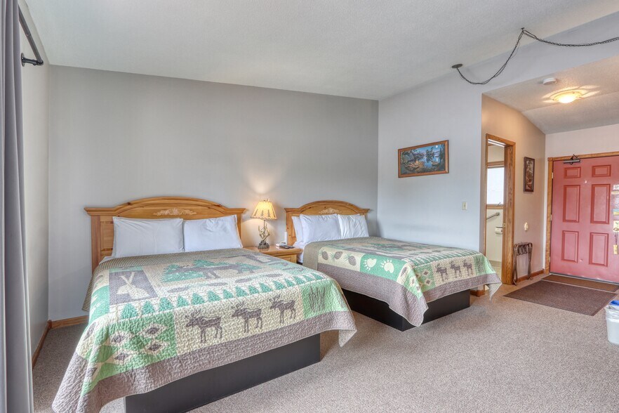 More Photos Of 10429 State Road 27, Hayward Hotel For Sale