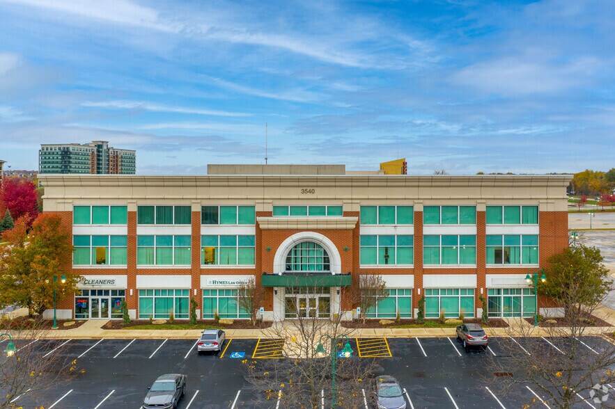 More Photos Of 3540 Seven Bridges Dr, Woodridge Medical For Lease