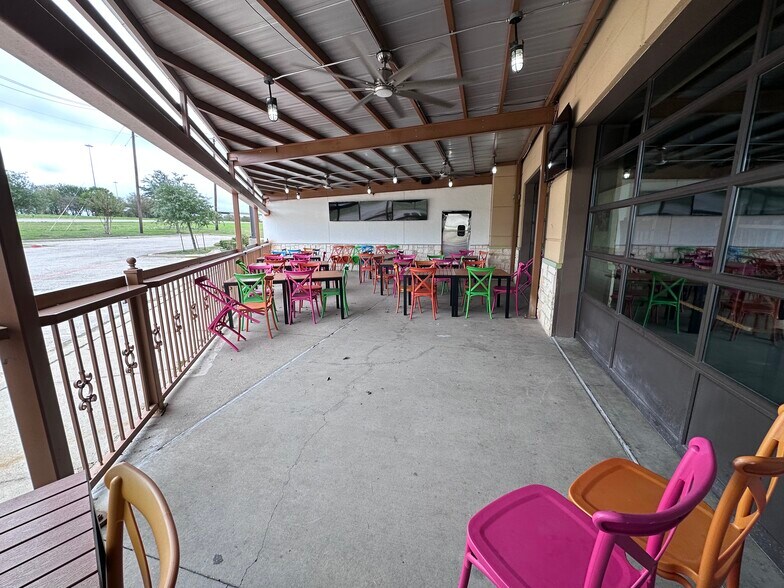 More Photos Of 2805 W Loop 340, Waco Restaurant For Sale