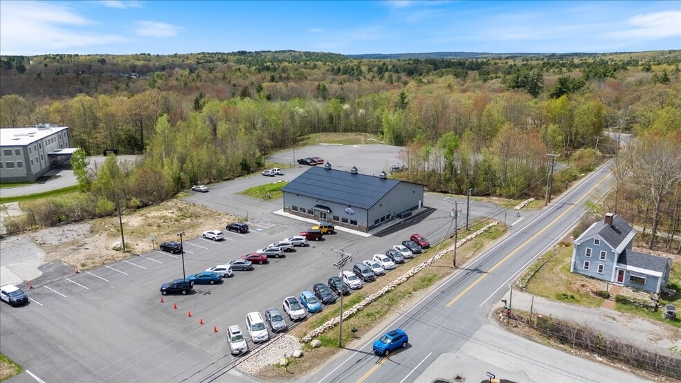 More Photos Of 409 Emerson Ave, Hampstead Industrial For Sale